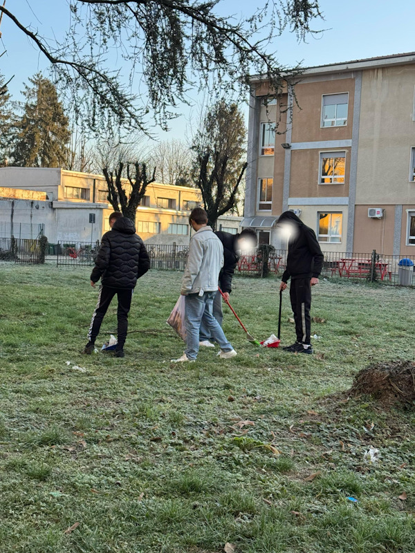 puliamo scuola foto 4